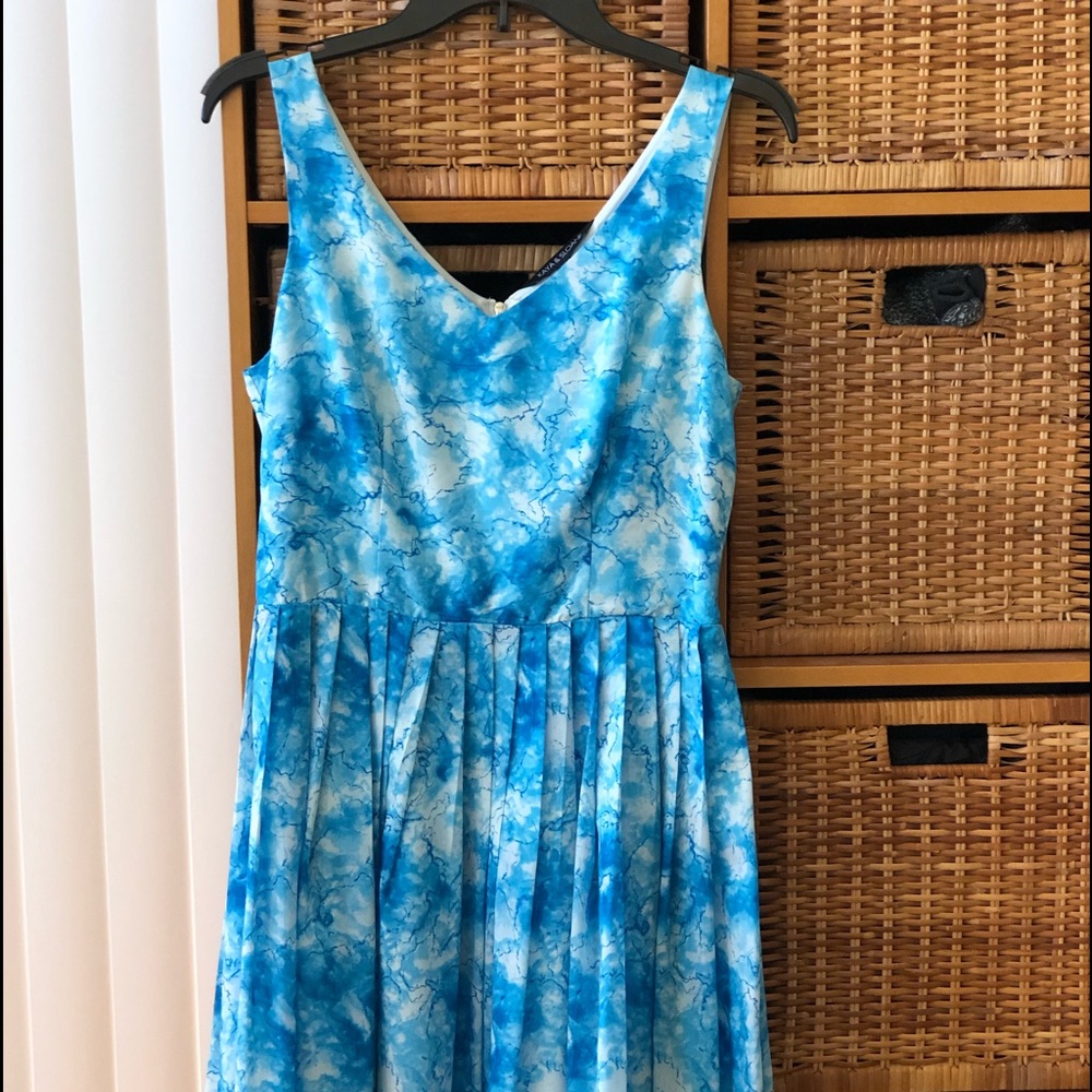 Kaya and Sloane Summer Dress Size M